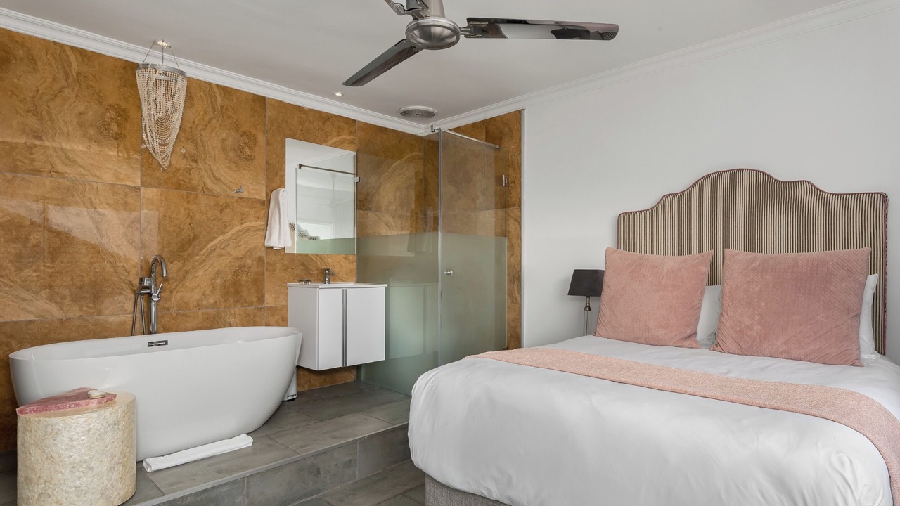 Photo of Bathroom in Three Anchor Bay