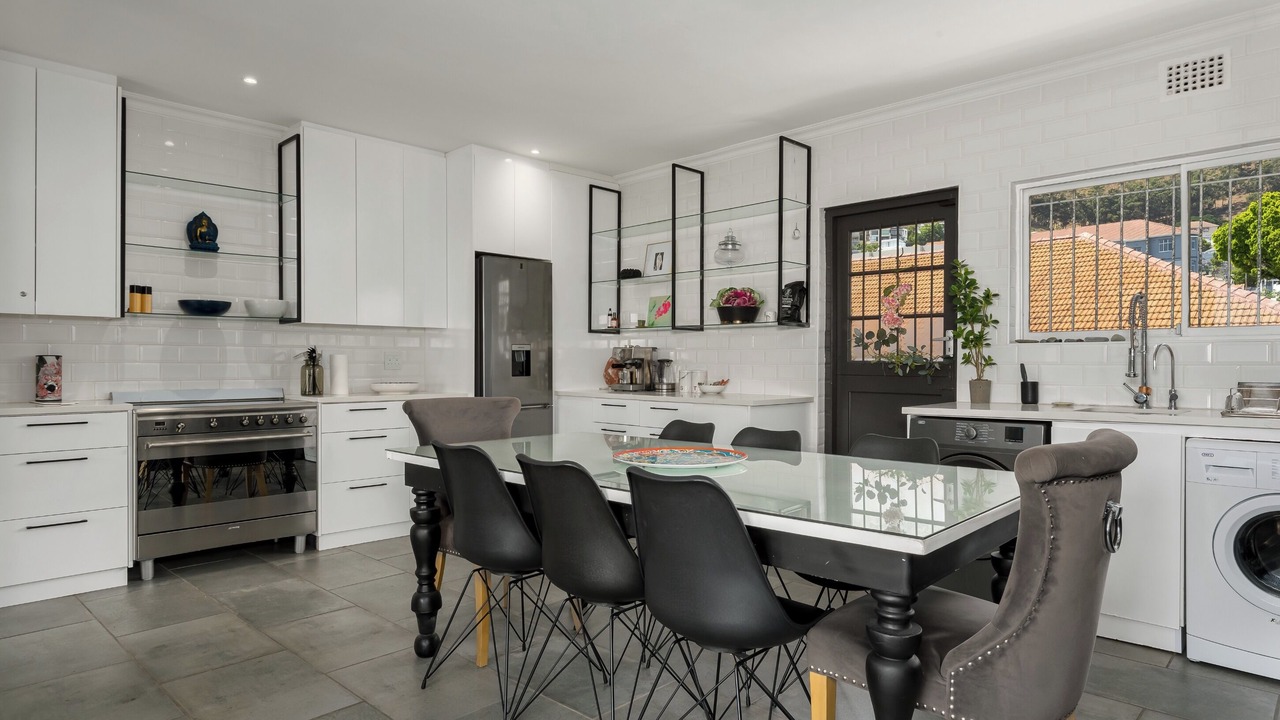 Photo of Kitchen in Three Anchor Bay