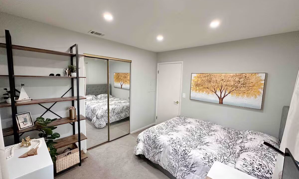 Photo of Bedroom in Redwood Shores