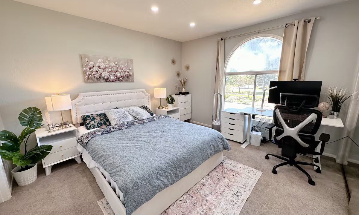 Photo of Bedroom in Redwood Shores