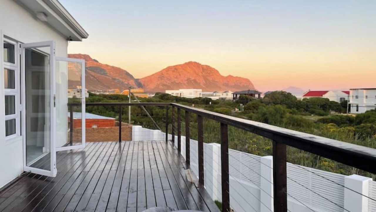 Photo of Patio Balcony in Betty's Bay