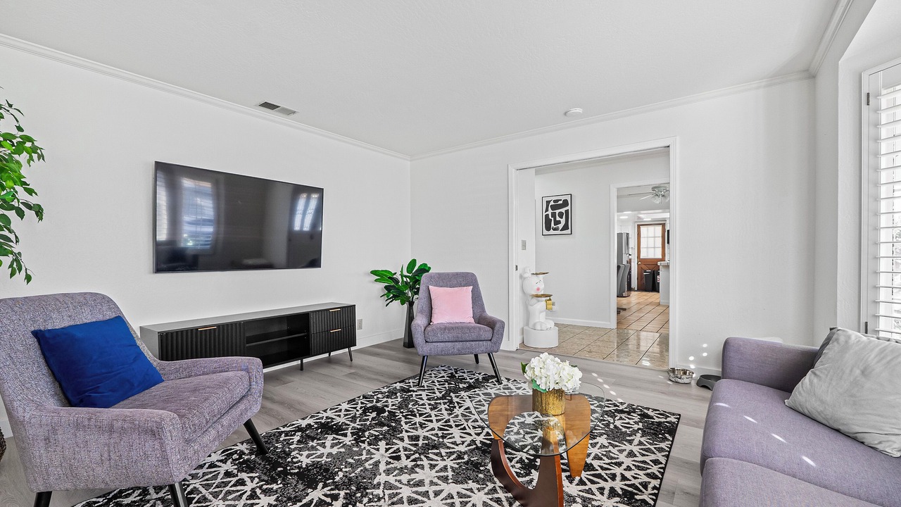 Photo of Livingroom in Avalon