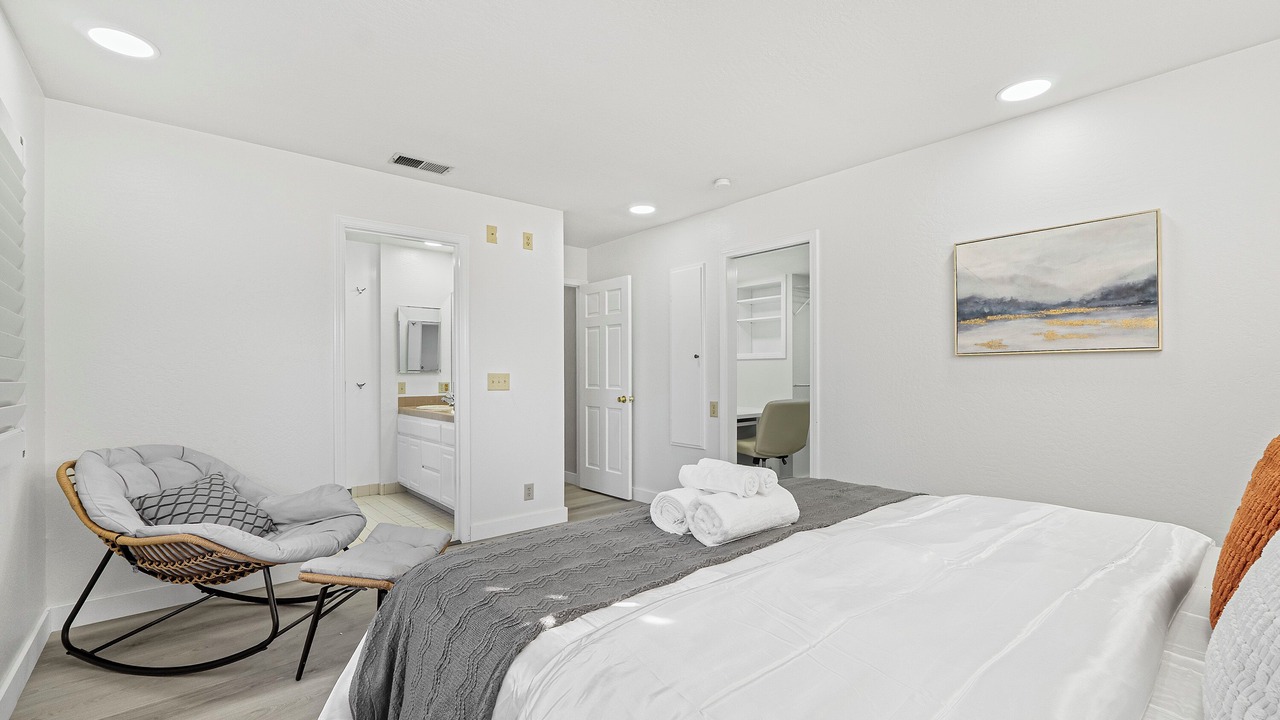 Photo of Bedroom in Avalon