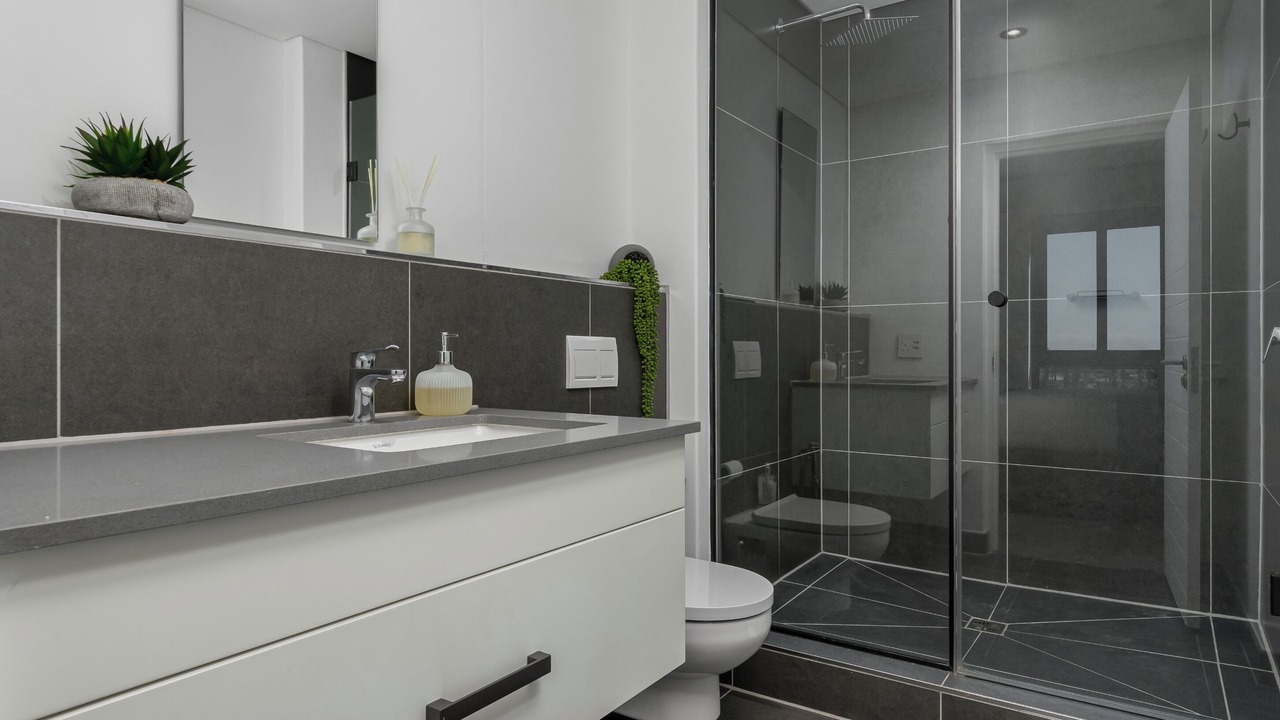 Photo of Bathroom in Flora Park
