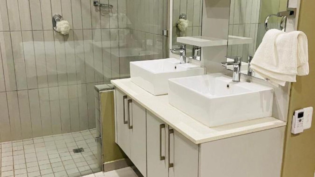 Photo of Bathroom in Kosmos