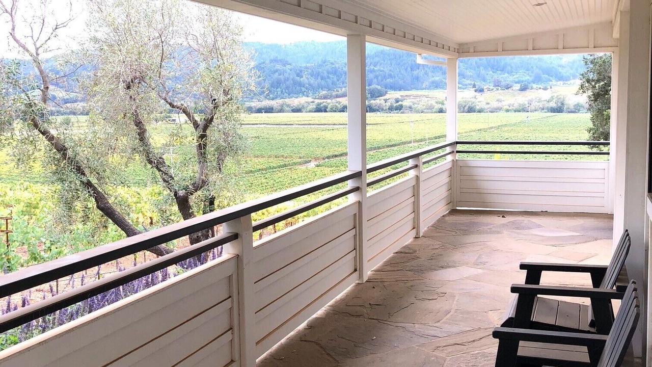 Photo of Patio Balcony in Geyserville