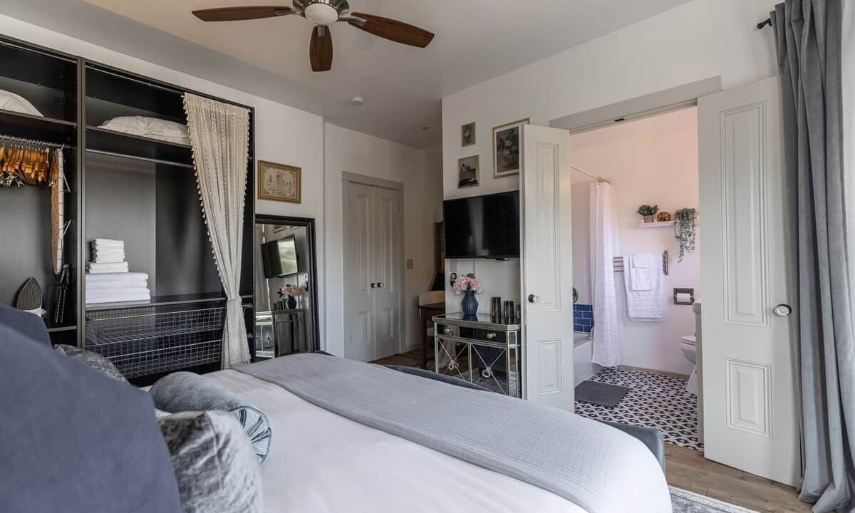 Photo of Bedroom in Crockett