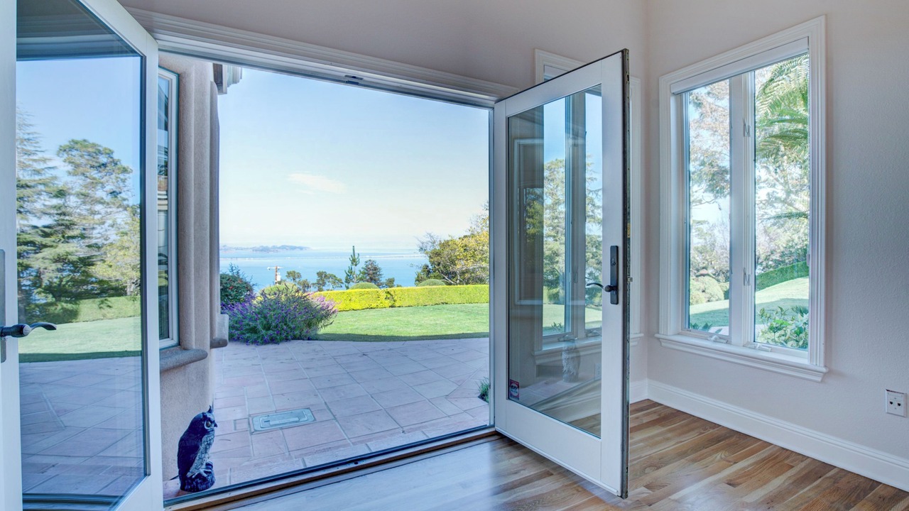 Photo of Others in Tiburon