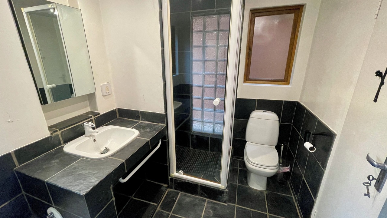 Photo of Bathroom in Greater Johannesburg Metropolitan Area