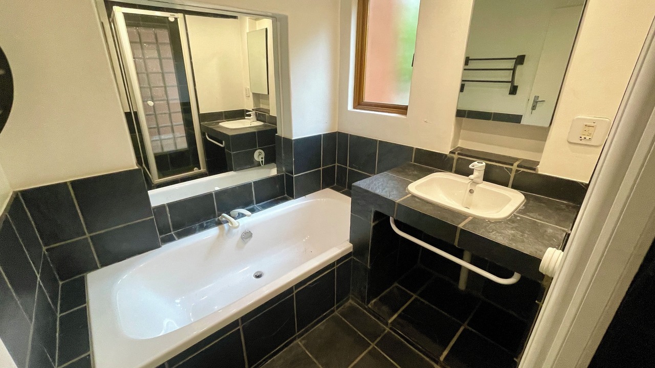 Photo of Bathroom in Greater Johannesburg Metropolitan Area