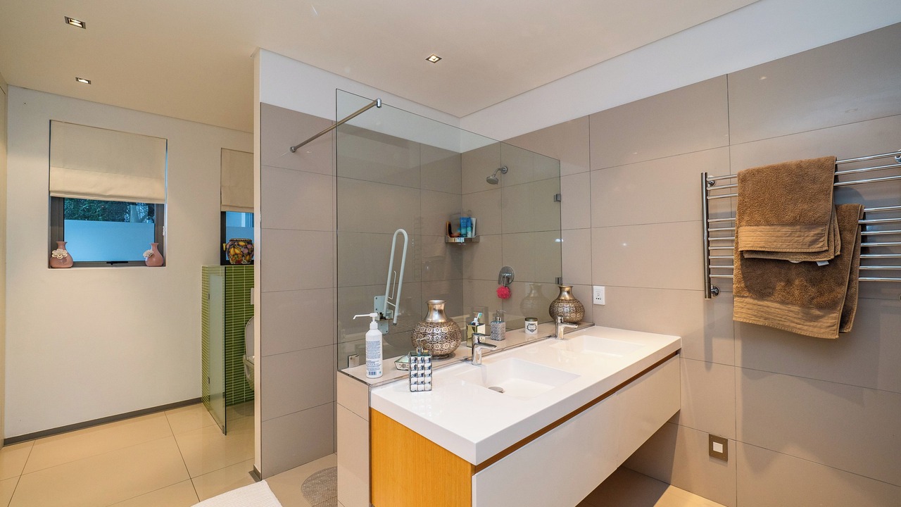 Photo of Bathroom in Fisherhaven