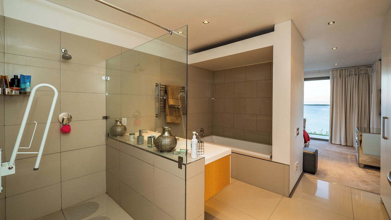Photo of Bathroom in Fisherhaven
