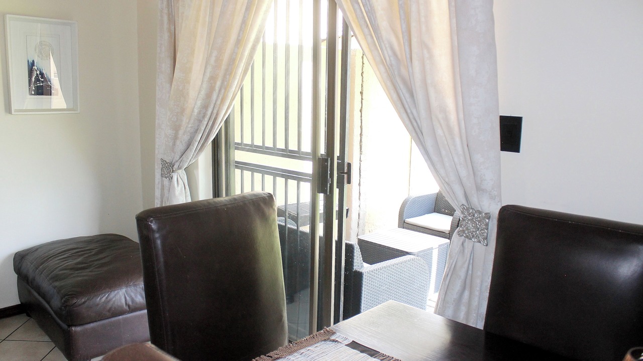 Photo of Livingroom in Greater Johannesburg Metropolitan Area