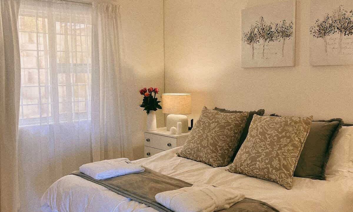 Photo of Bedroom in Redhill