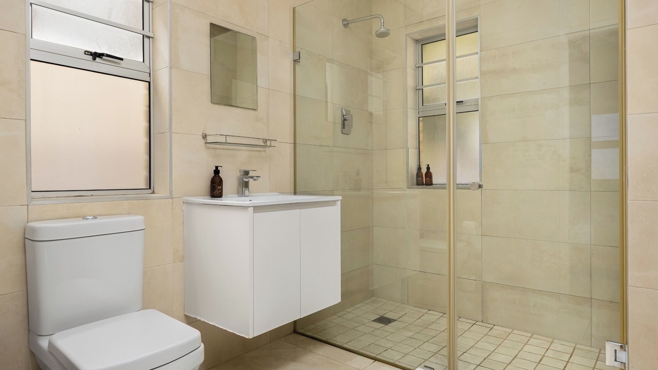 Photo of Bathroom in Three Anchor Bay