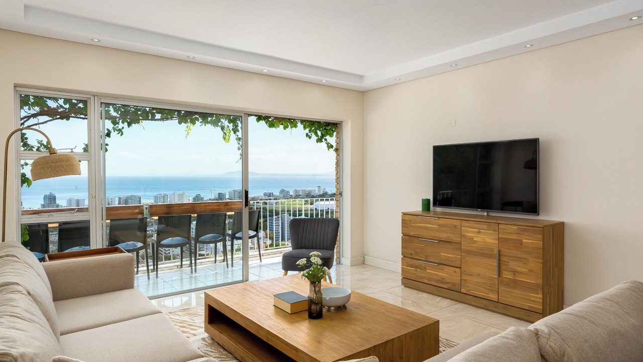 Photo of Livingroom in Three Anchor Bay