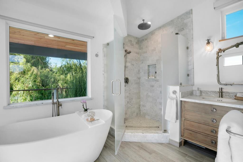 Photo of Bathroom in Live Oak