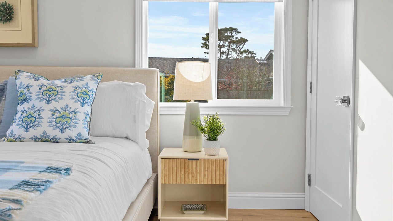 Photo of Bedroom in Linda Mar