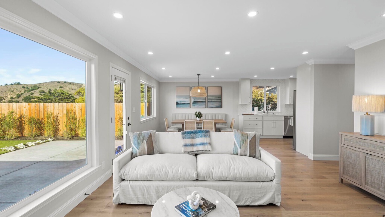 Photo of Livingroom in Linda Mar