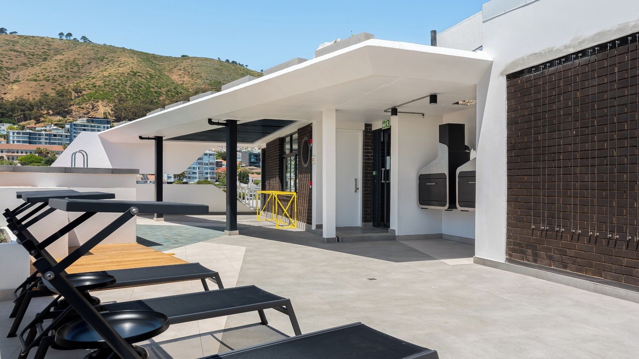 Photo of Patio Balcony in Three Anchor Bay