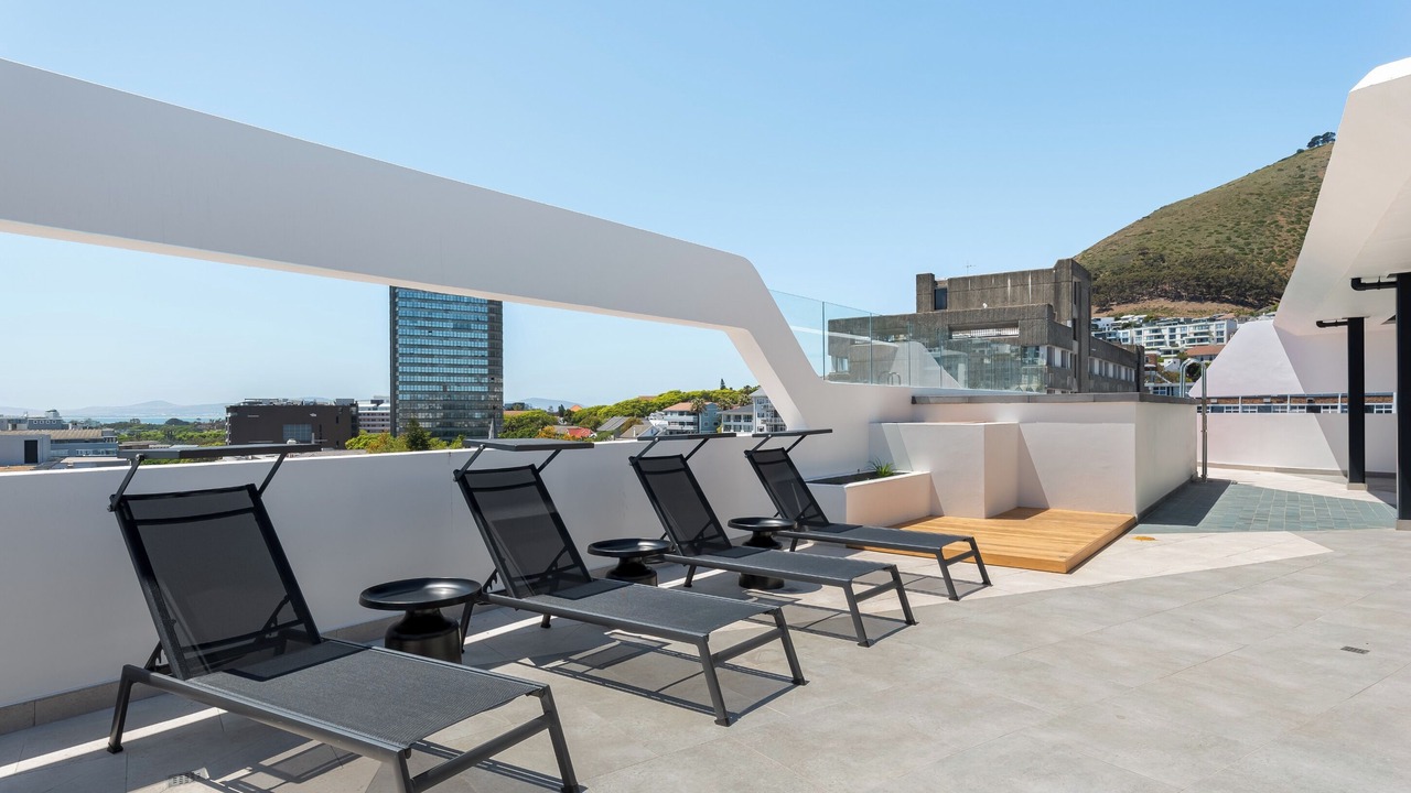 Photo of Patio Balcony in Three Anchor Bay