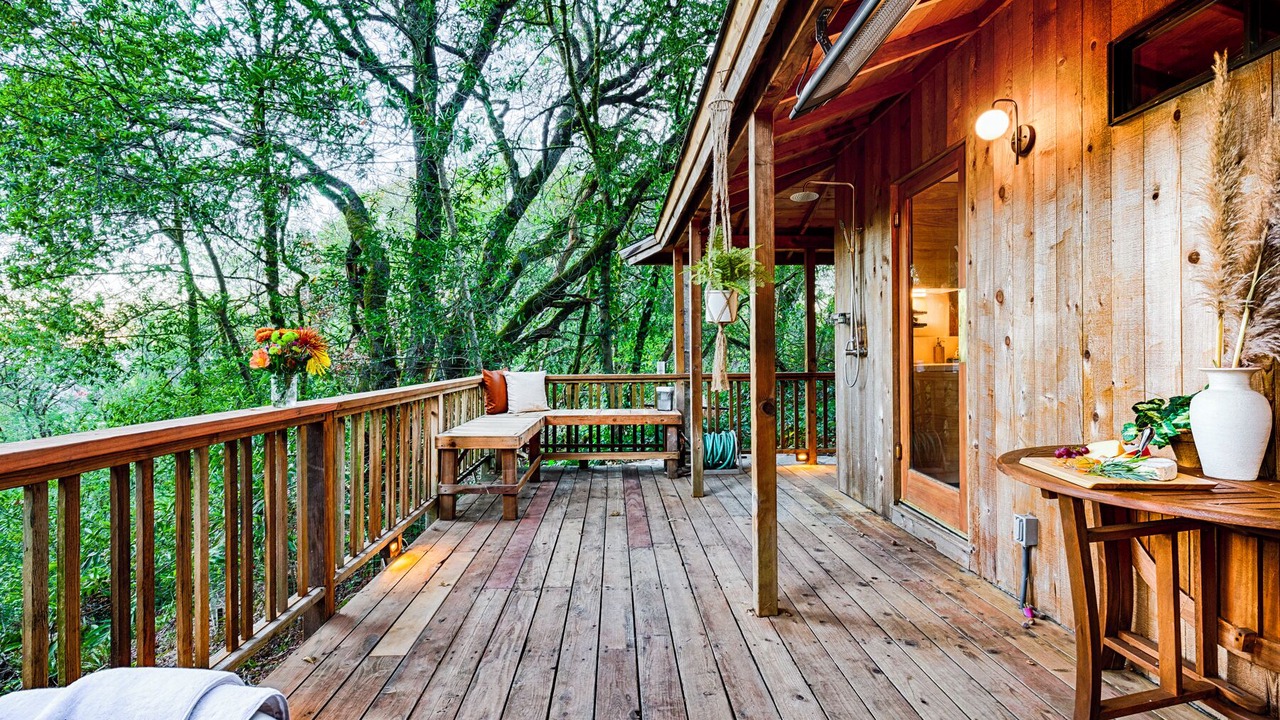 Photo of Patio Balcony in Freestone