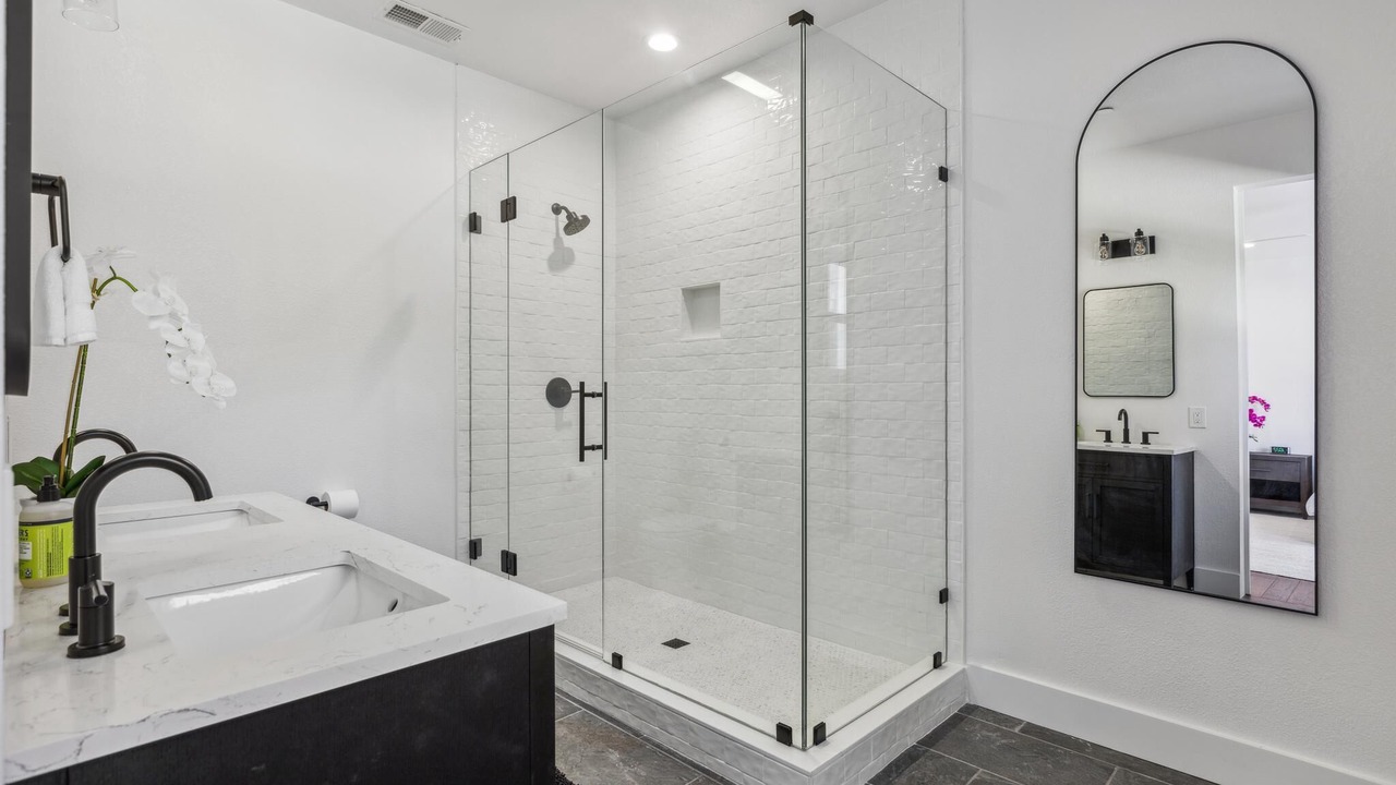 Photo of Bathroom in Eldridge