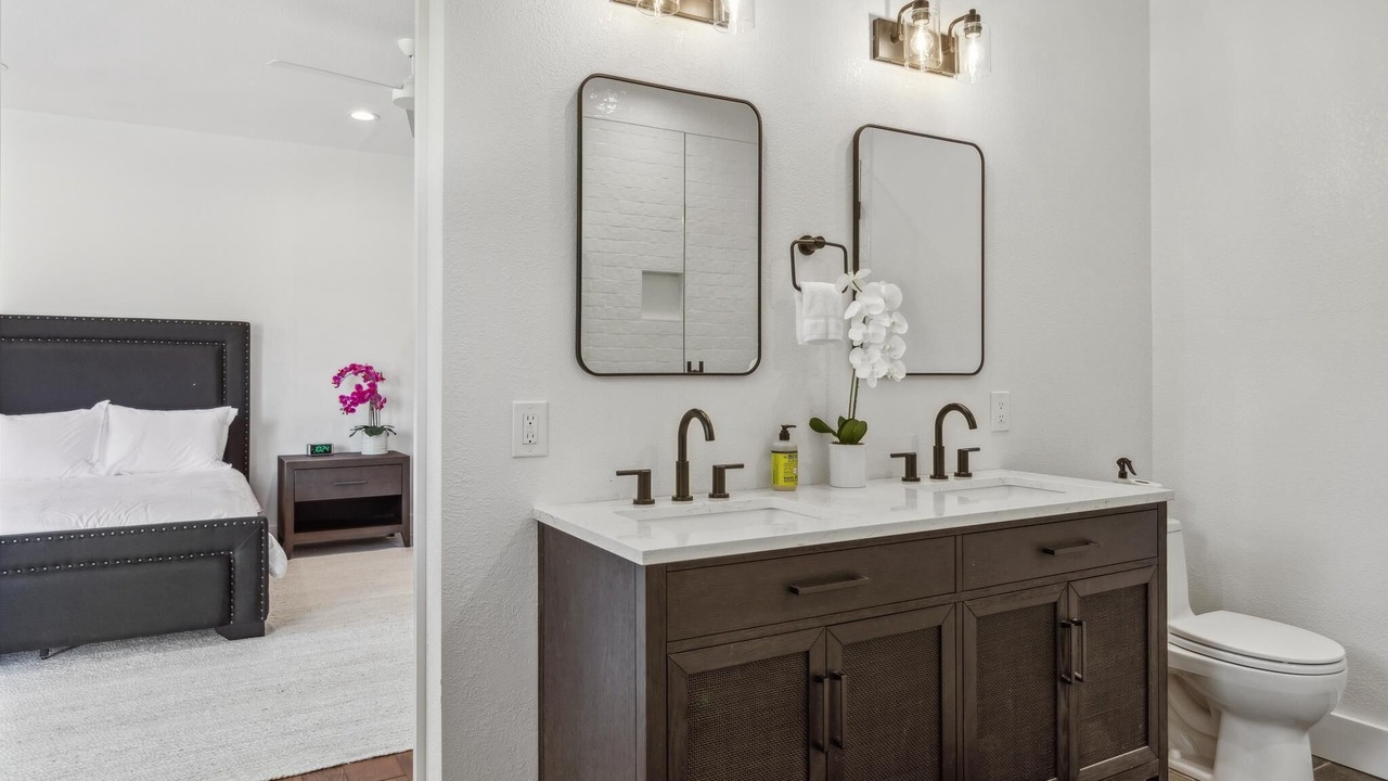 Photo of Bathroom in Eldridge
