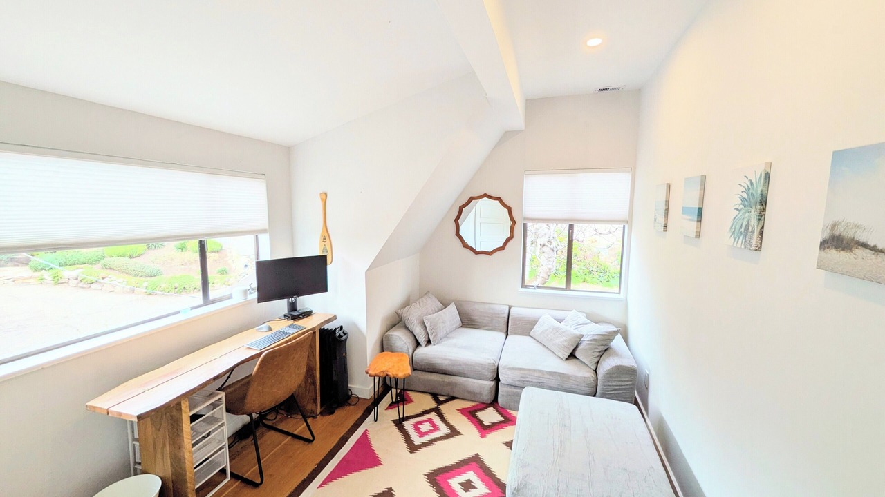 Photo of Livingroom in Point Richmond