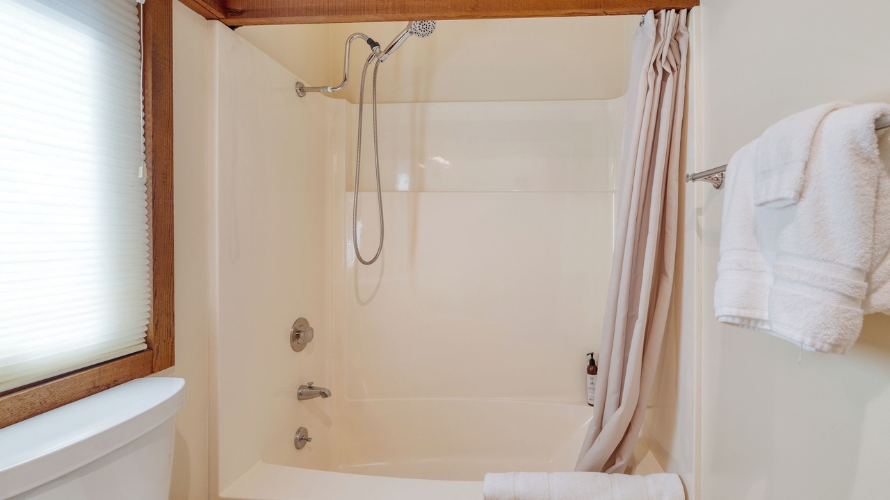 Photo of Bathroom in Del Monte Forest