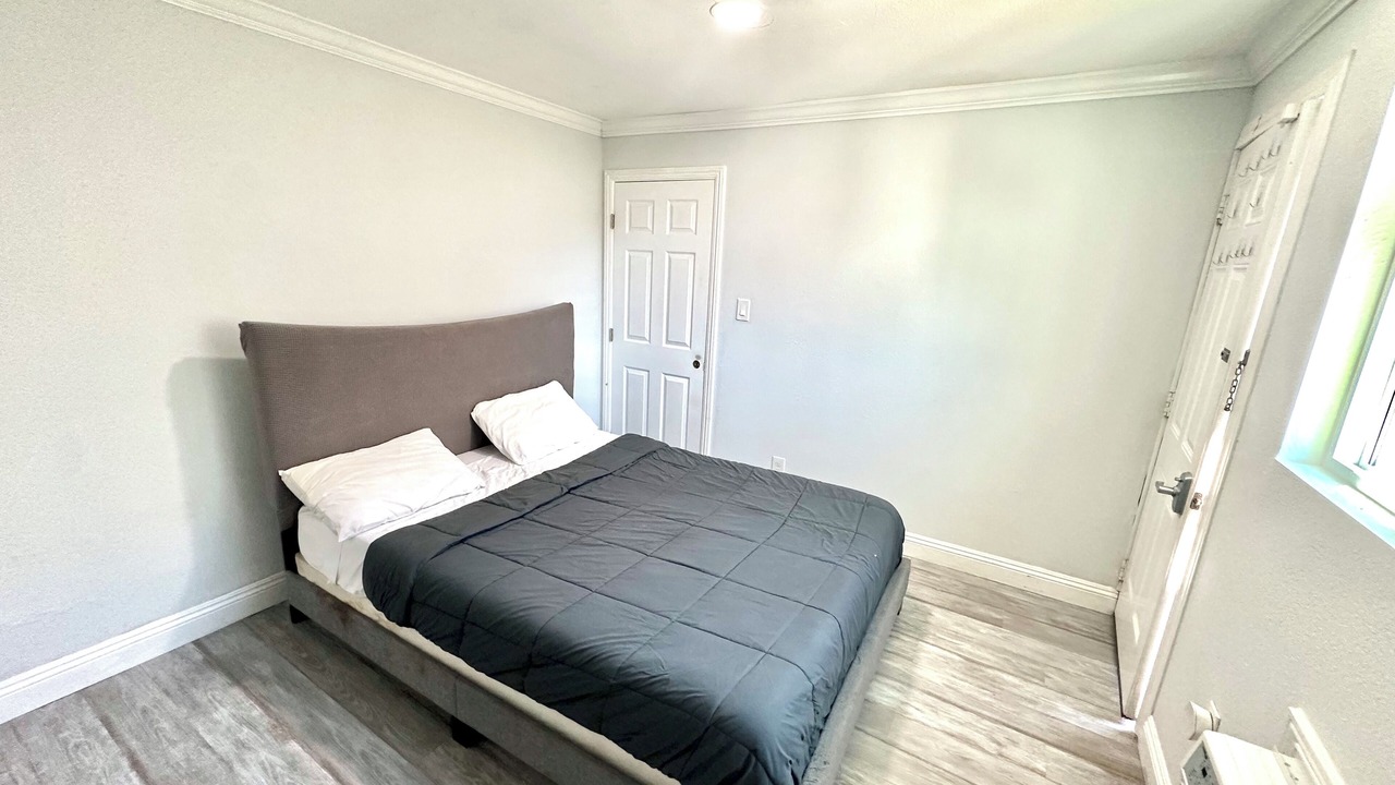 Photo of Bedroom in Burbank
