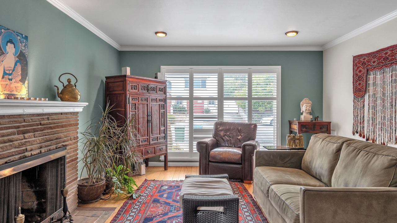 Photo of Livingroom in East Richmond