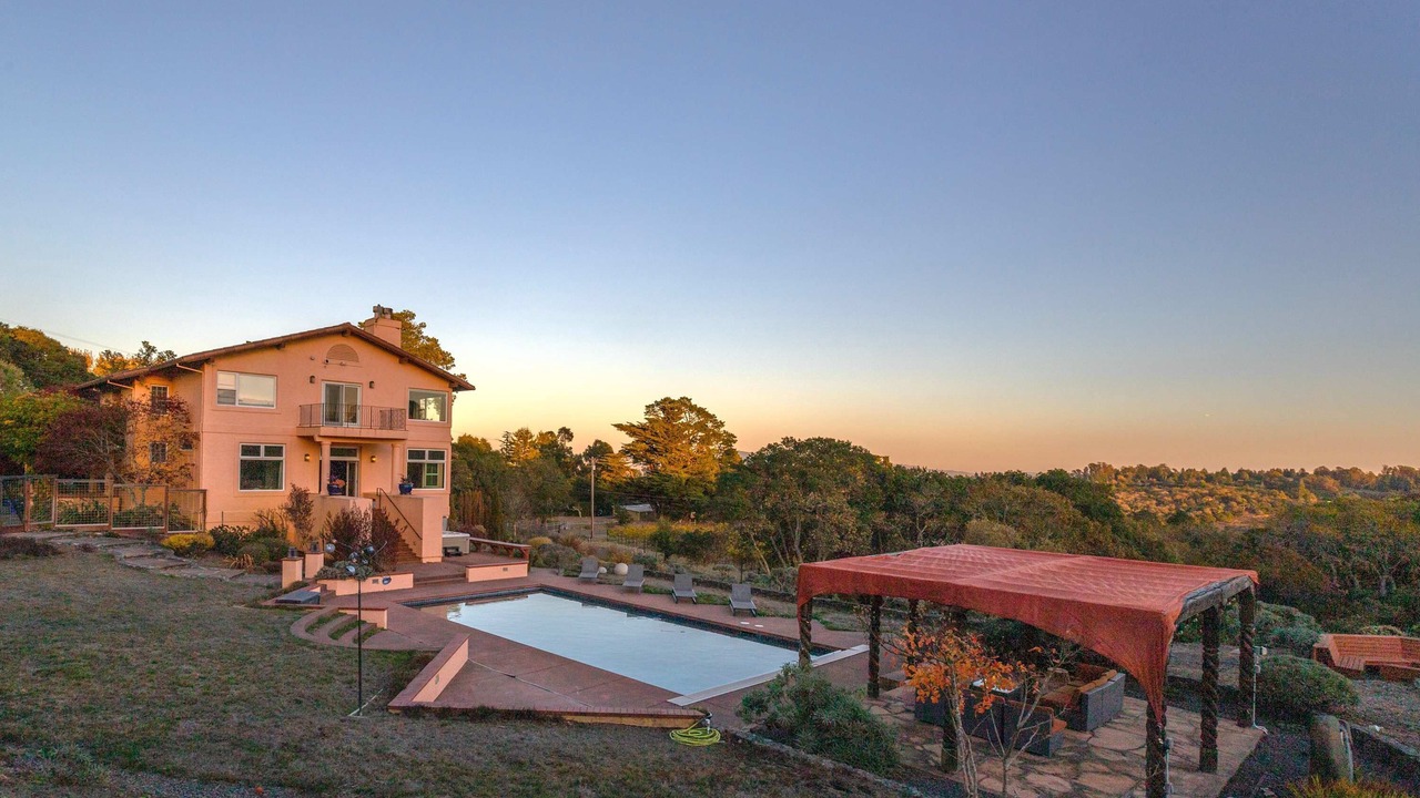 Photo of Outdoor in Freestone