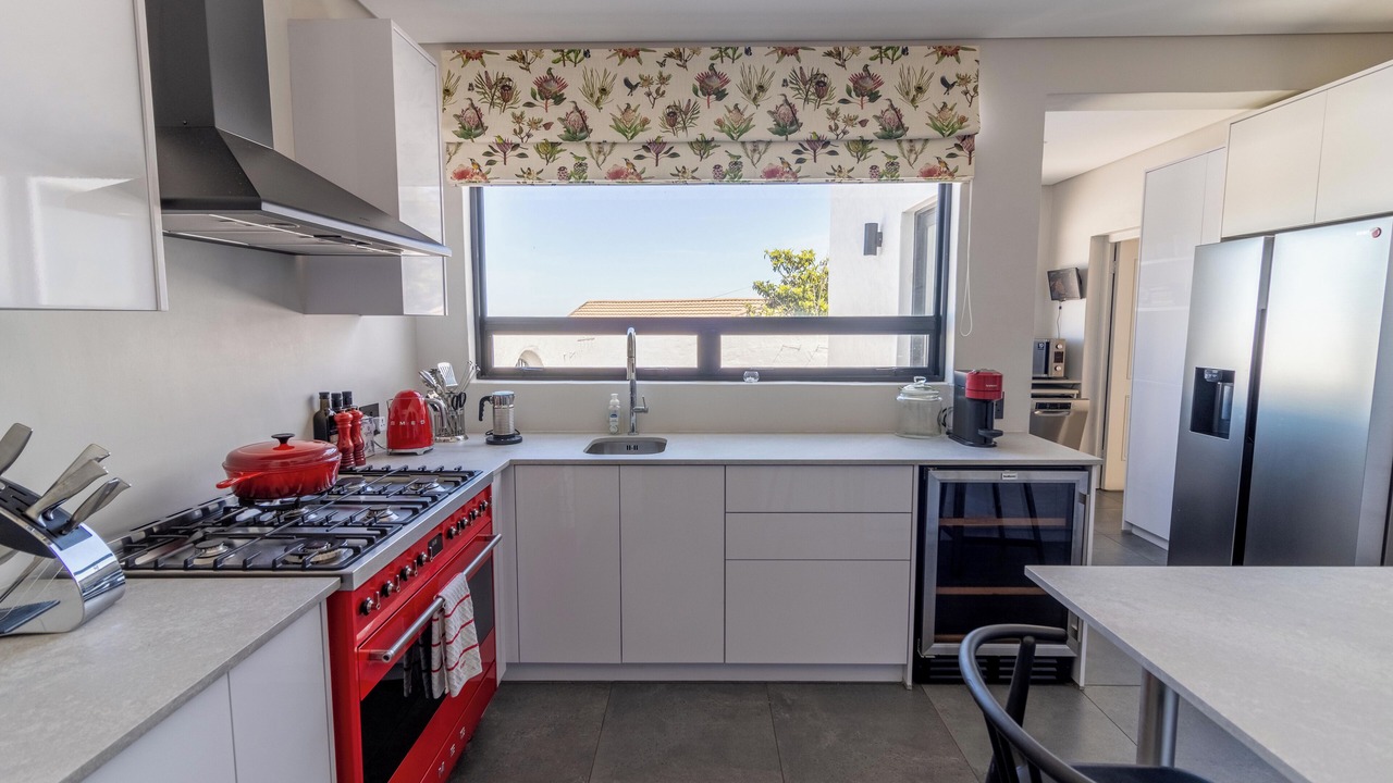 Photo of Kitchen in Somerset West