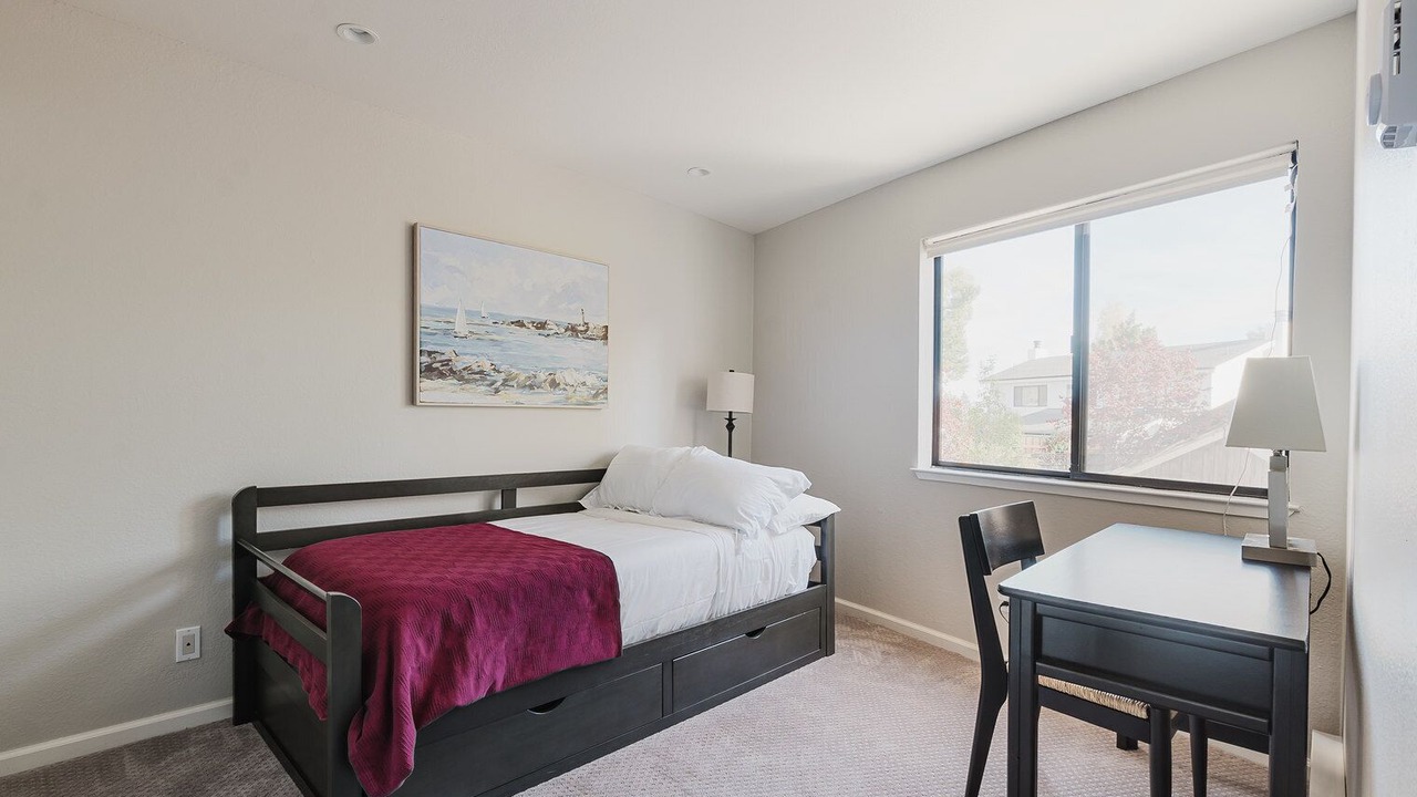 Photo of Bedroom in Central San Mateo