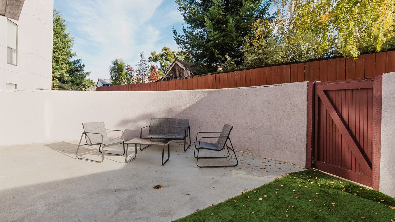 Photo of Patio Balcony in Central San Mateo