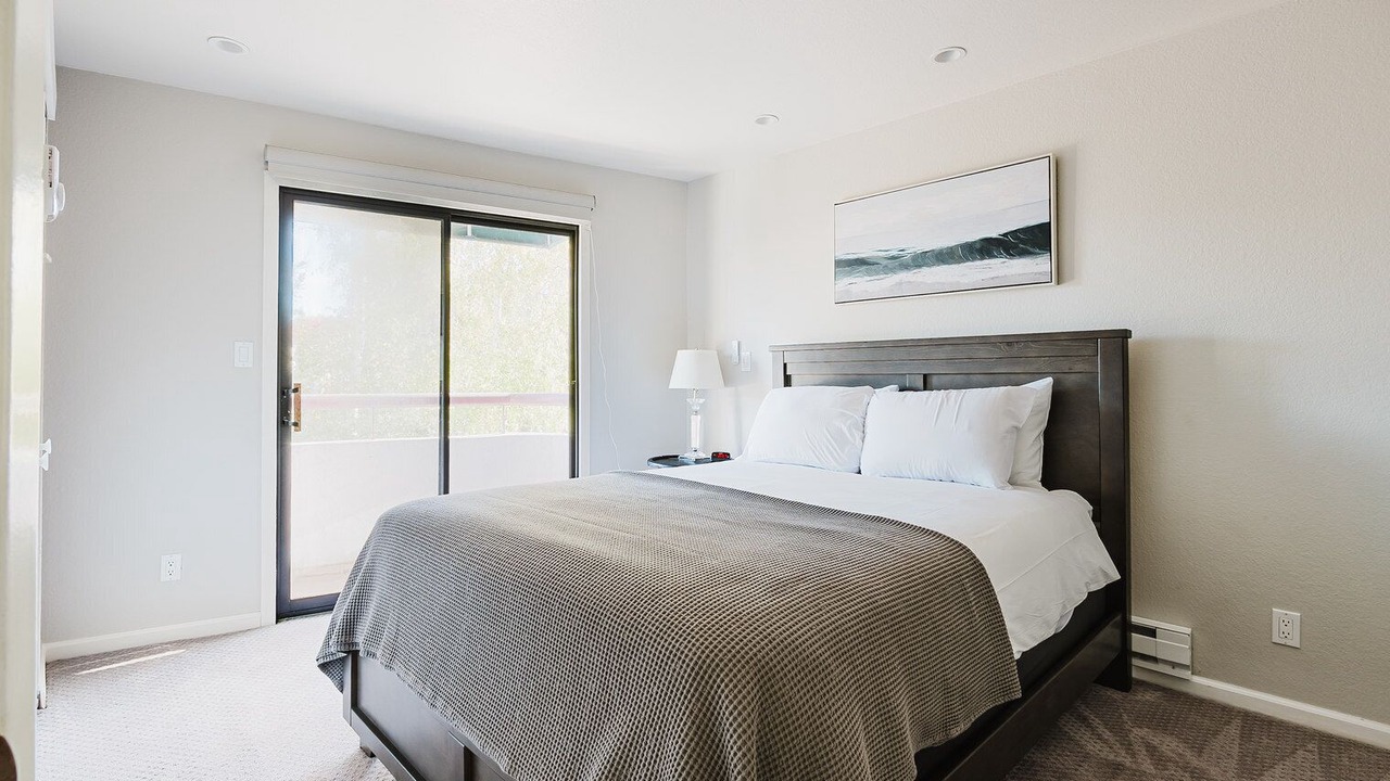 Photo of Bedroom in Central San Mateo