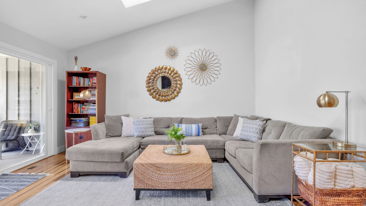 Photo of Livingroom in Guerneville