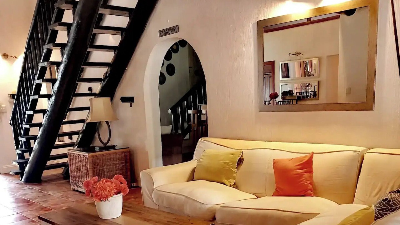 Photo of Livingroom in Douglasdale