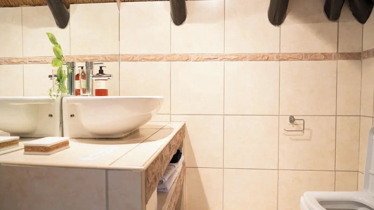Photo of Bathroom in Douglasdale