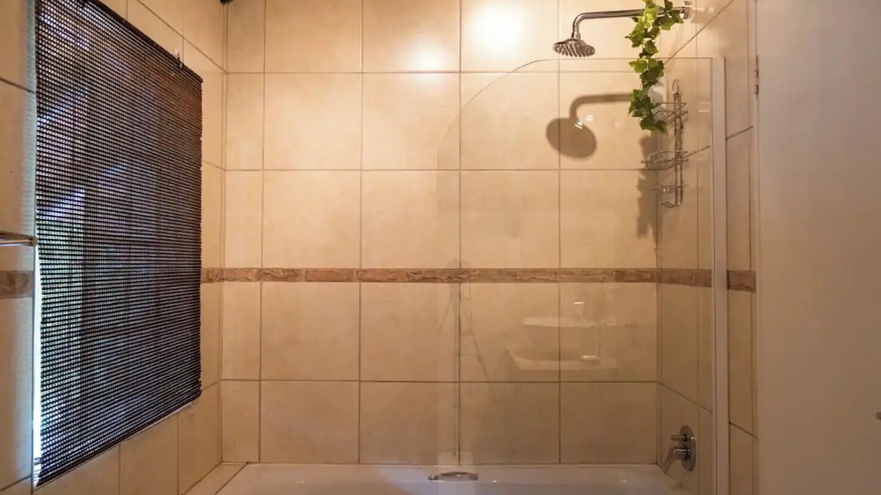 Photo of Bathroom in Douglasdale