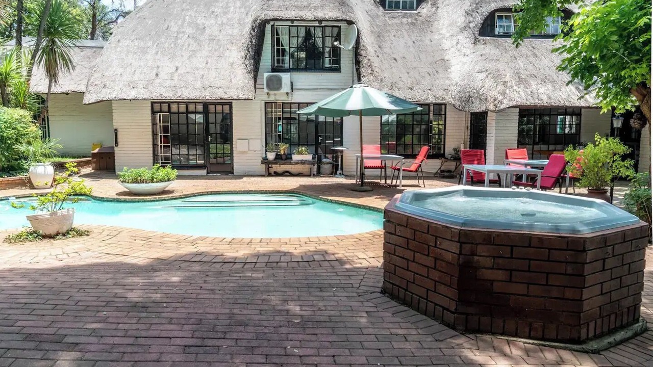 Photo of Outdoor in Douglasdale