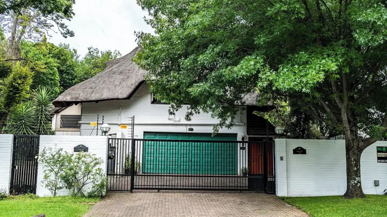 Photo of Outdoor in Douglasdale