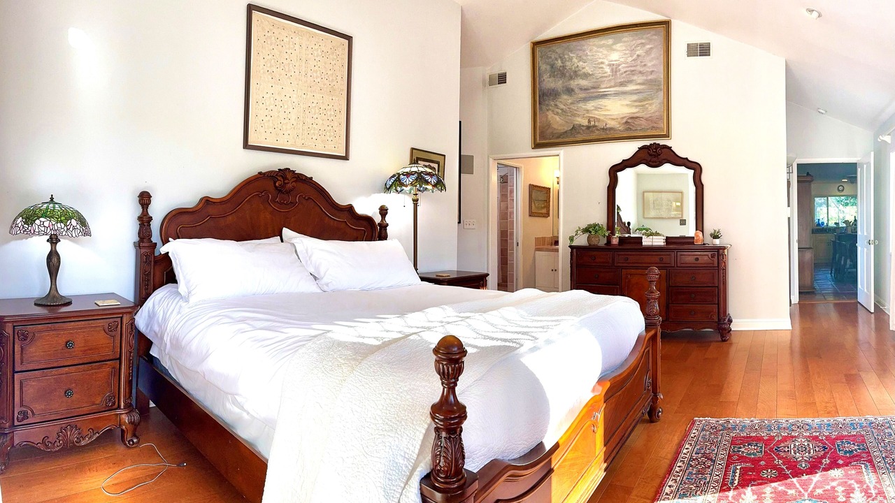 Photo of Bedroom in Sleepy Hollow