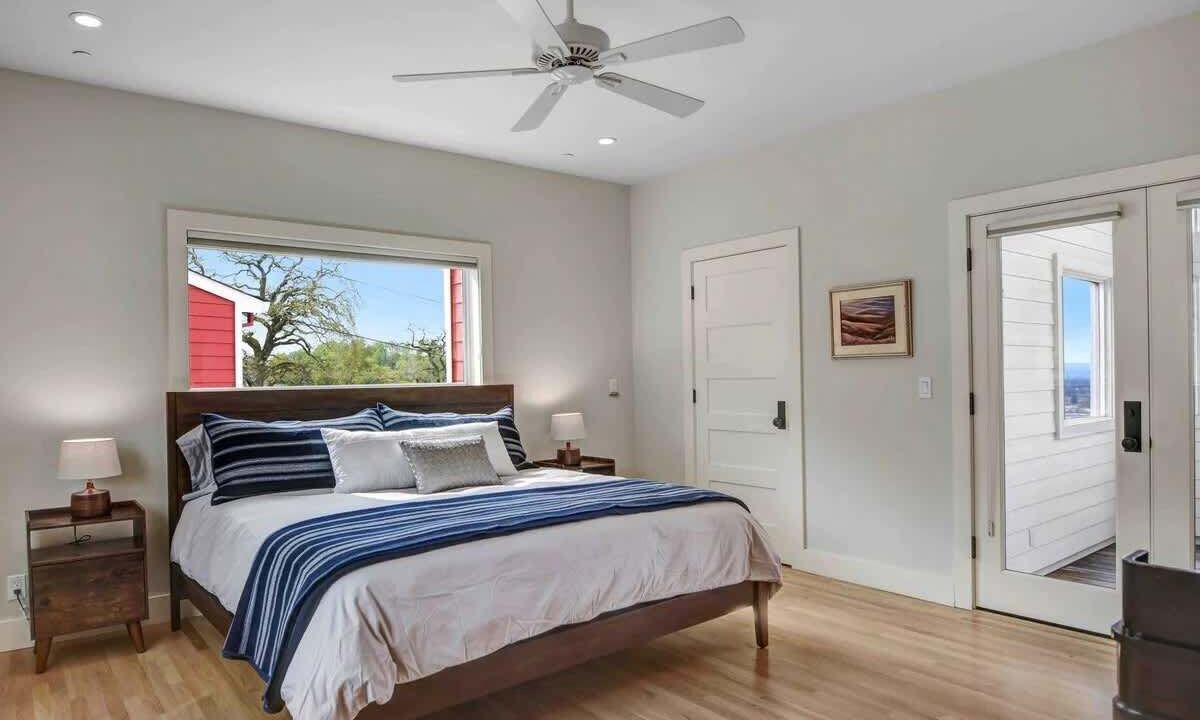 Photo of Bedroom in Santa Rosa