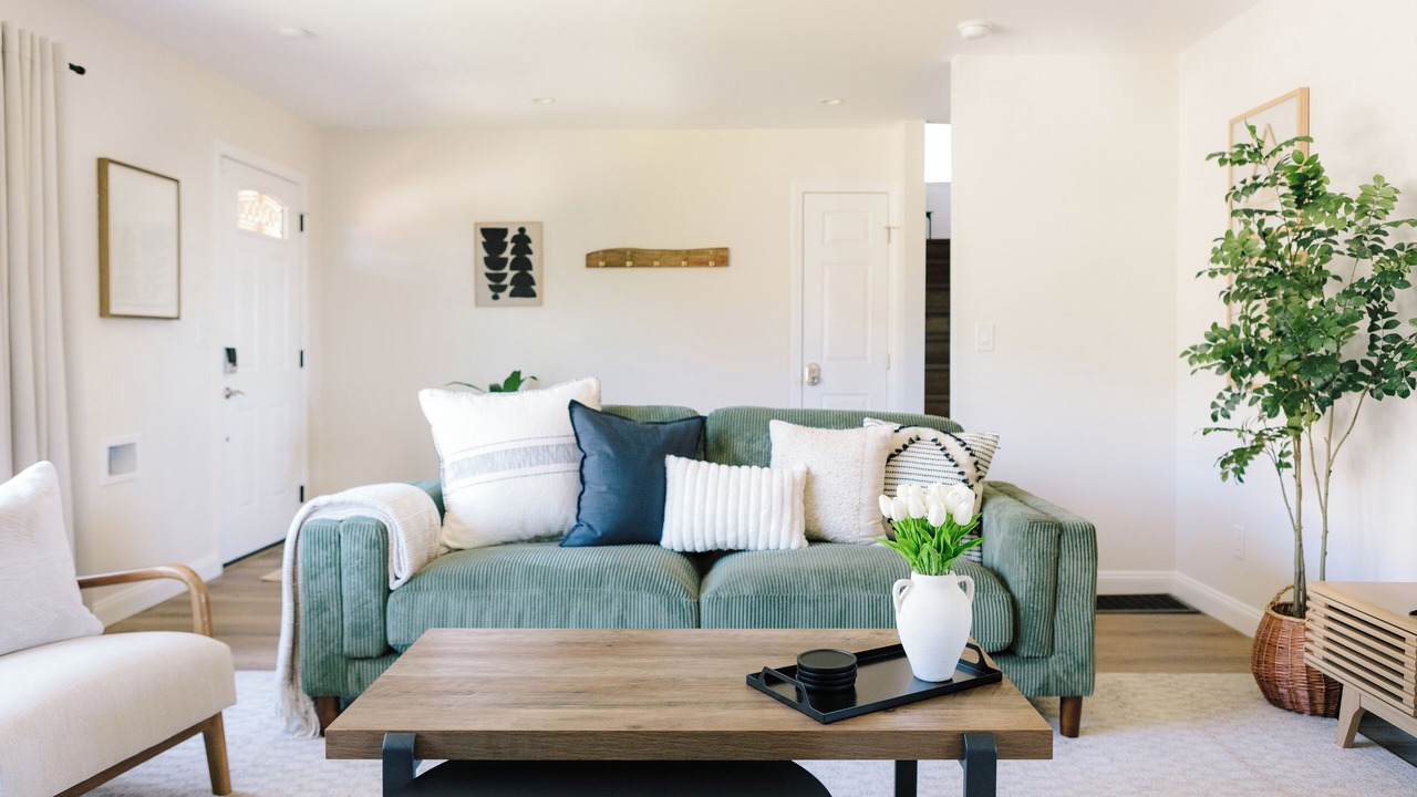 Photo of Livingroom in San Leandro