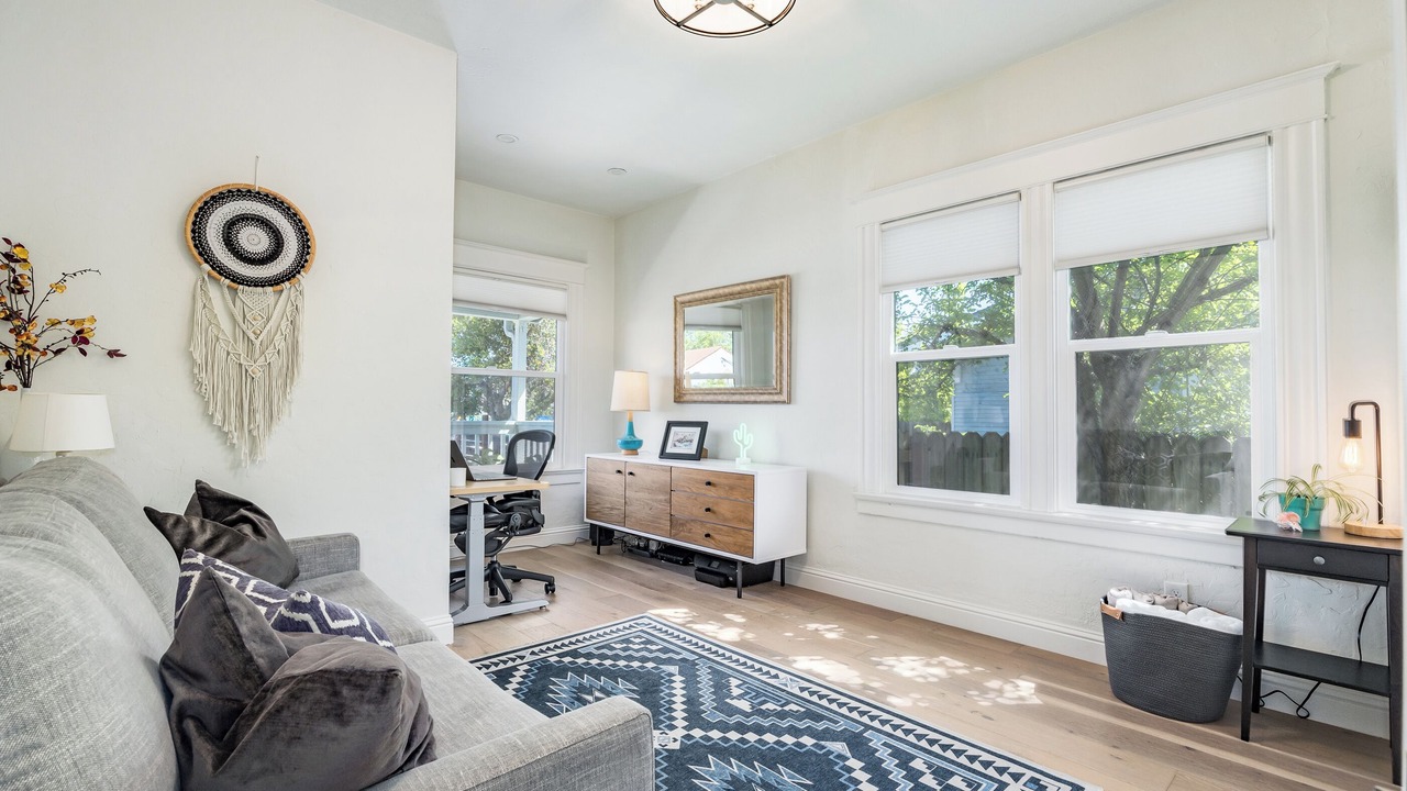 Photo of Livingroom in Seabright