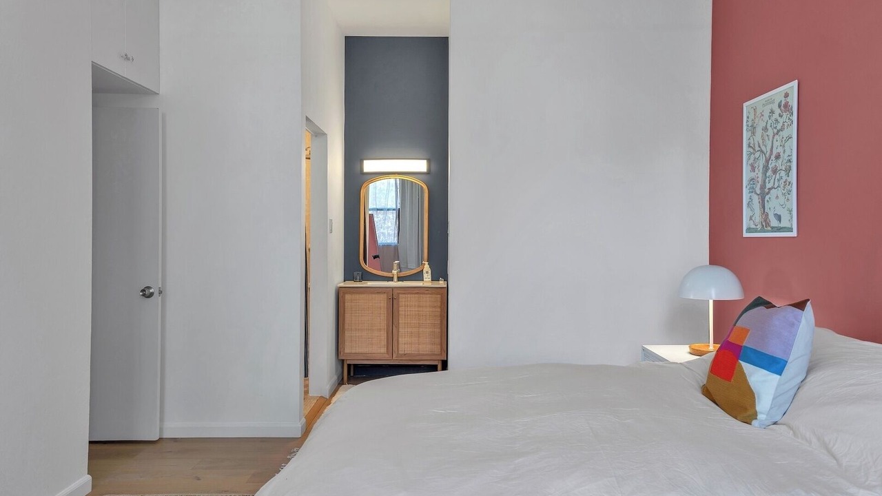 Photo of Bedroom in Cathedral Hill