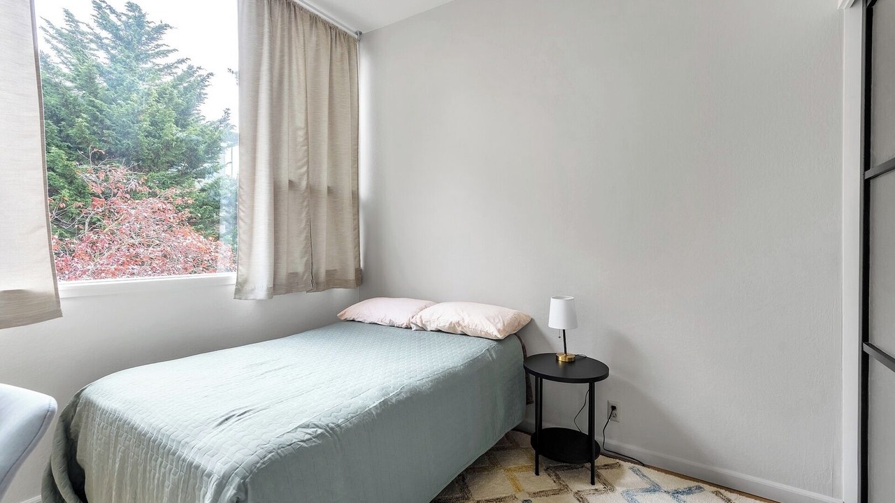 Photo of Bedroom in Cathedral Hill