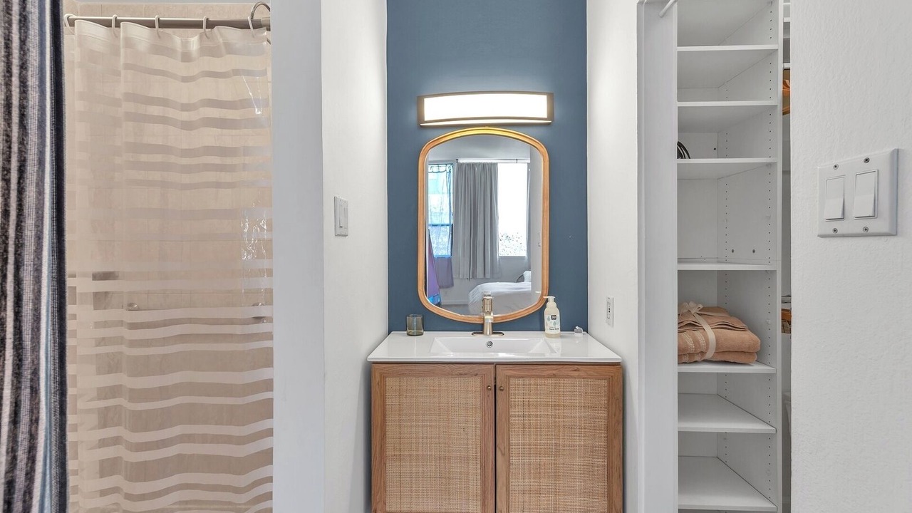 Photo of Bathroom in Cathedral Hill